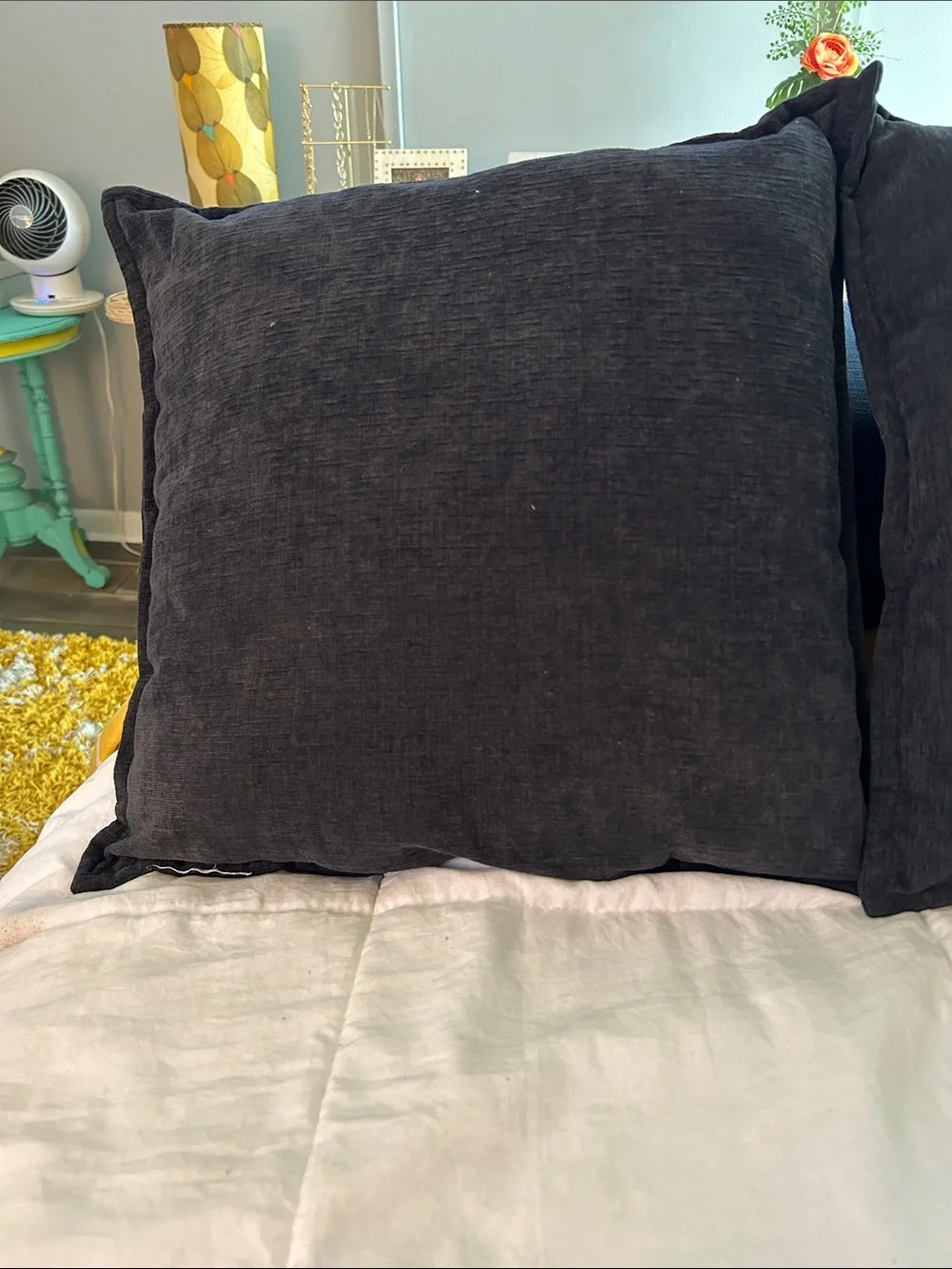 Set of 2 navy blue throw pillows